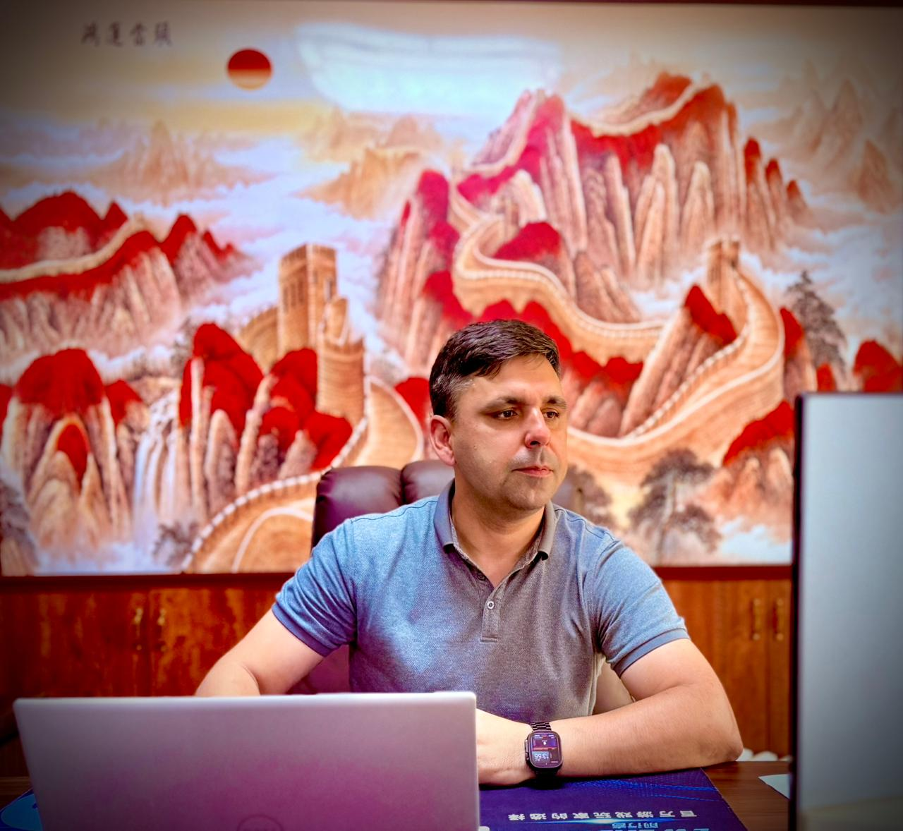 Сергей на производстве